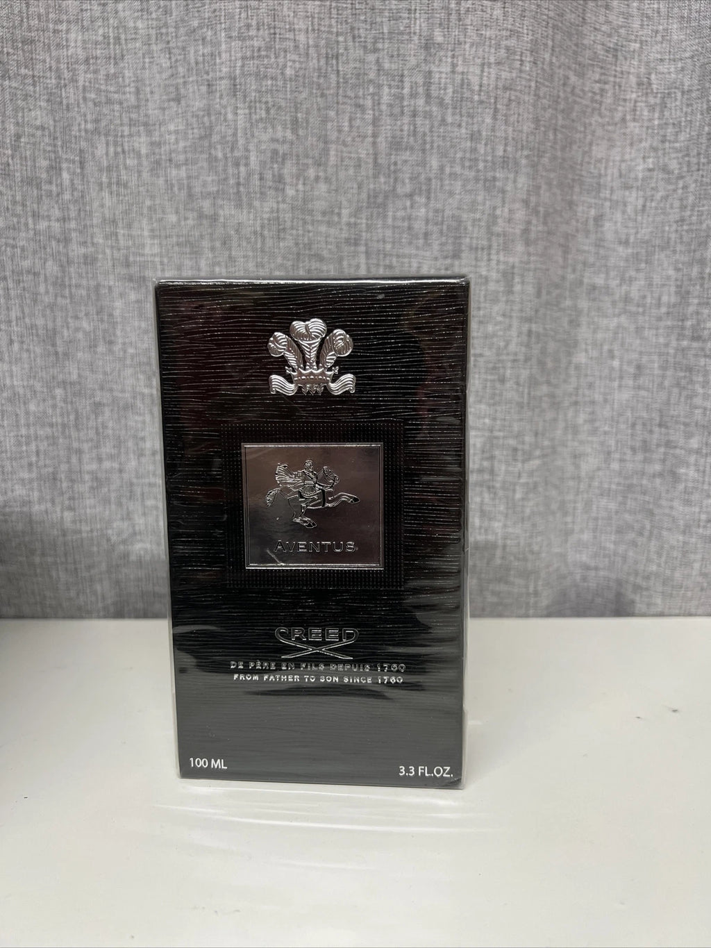 Creed Aventus Eau de Parfum Spray for Men – 100 ml / 3.3 FL OZ