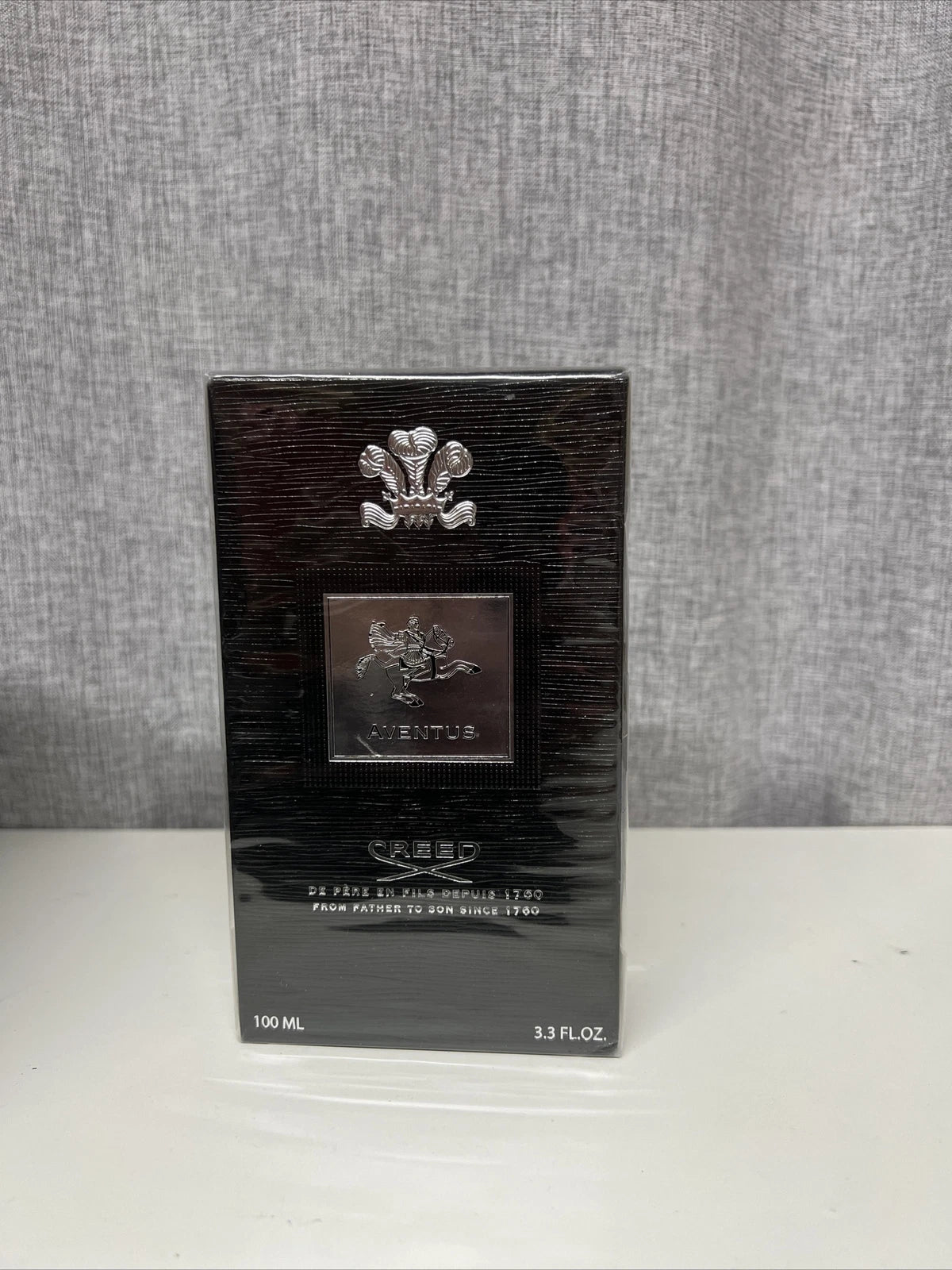 Creed Aventus Eau de Parfum Spray for Men – 100 ml / 3.3 FL OZ